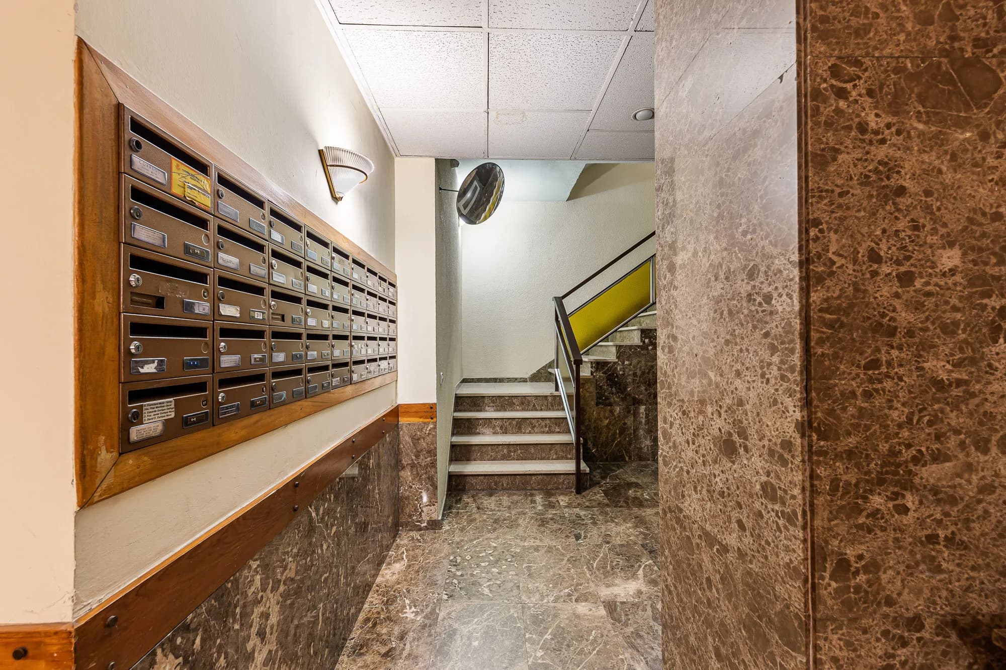 Piso en calle Tomás Bretón — 46